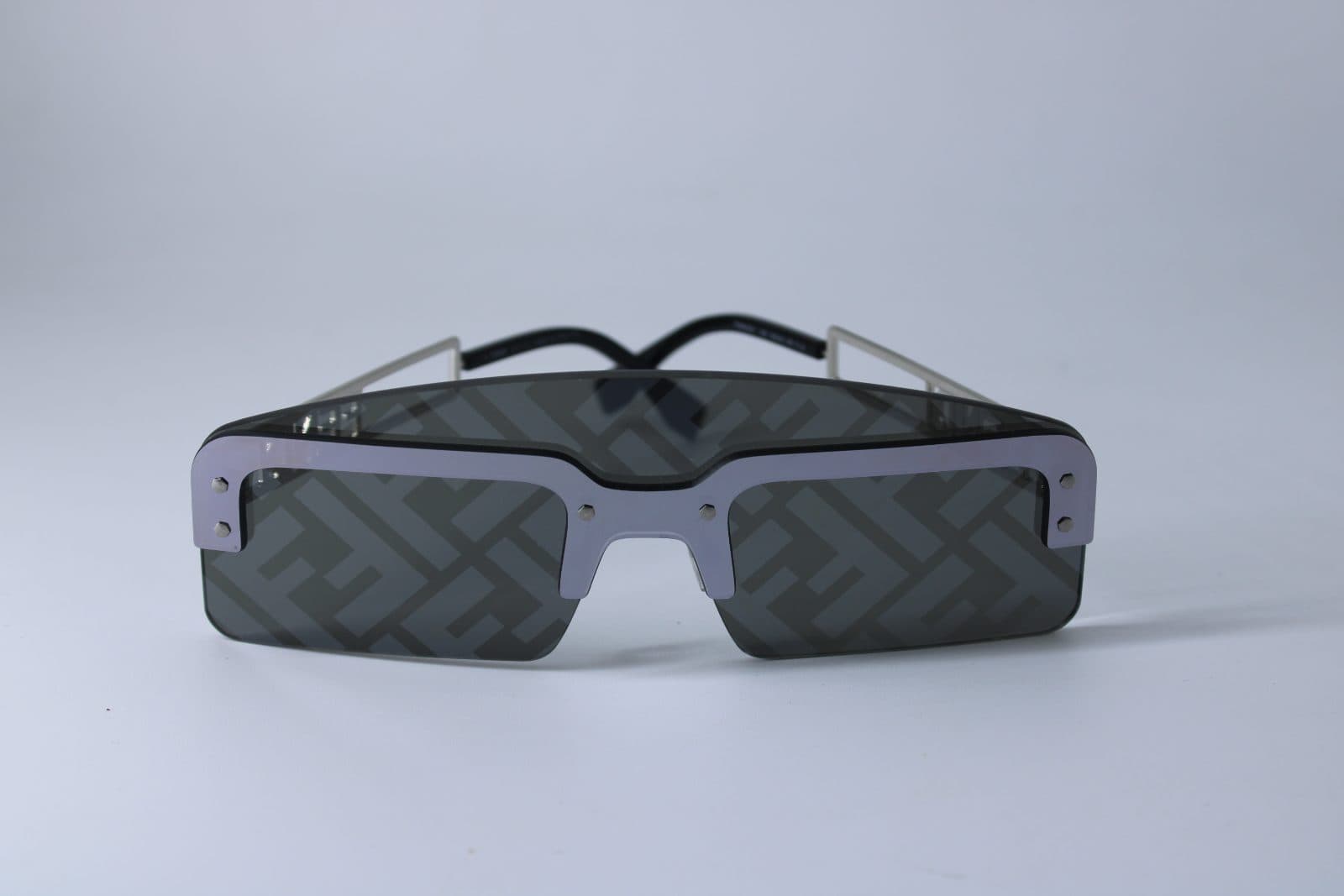 Fendi FE40023U  16C