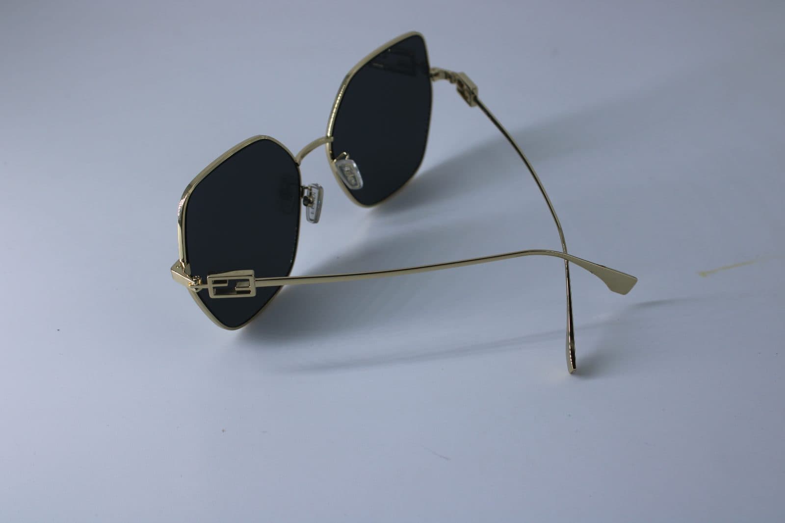 Fendi FE 40033U  10A